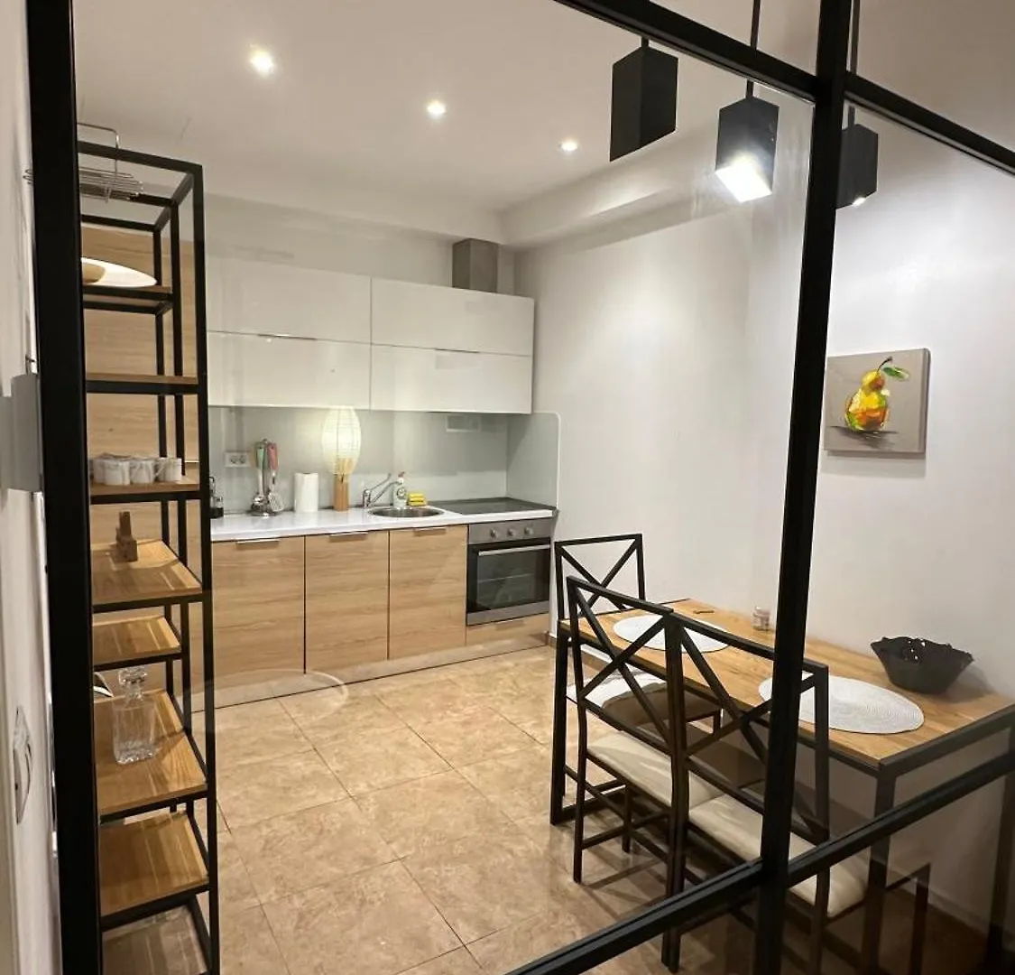 טיראנה Ambasador 3 Apartament 0*,  אלבניה